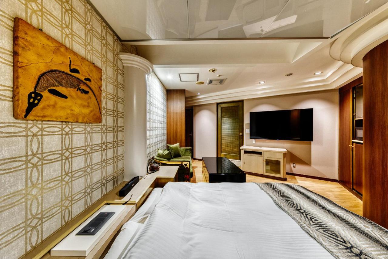 Hotel Artia Dinosaur Machida -Adult Only Kamiseya Exterior photo